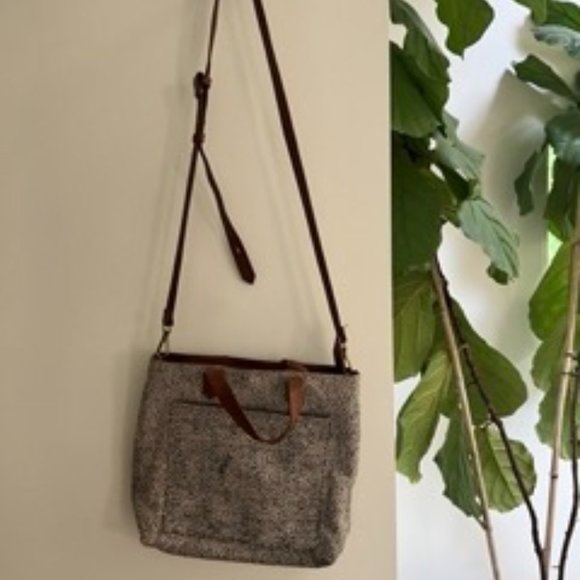 Madewell The Small Transport Crossbody (leopard spot) - Picture 2 of 6